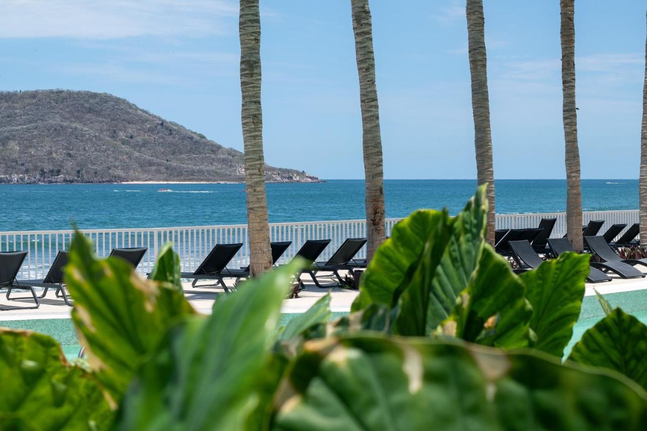 Viaggio Resort Mazatlán Eksteriør billede View of the beach at the hotel